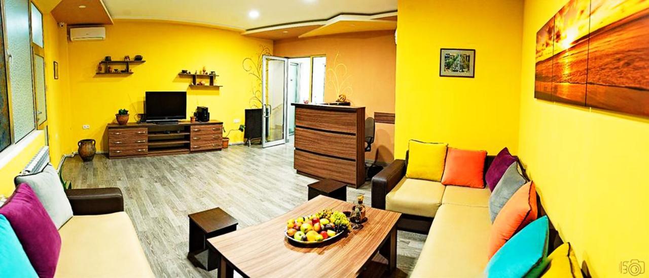 Dom Hostel & Tours Γιερεβάν Εξωτερικό φωτογραφία