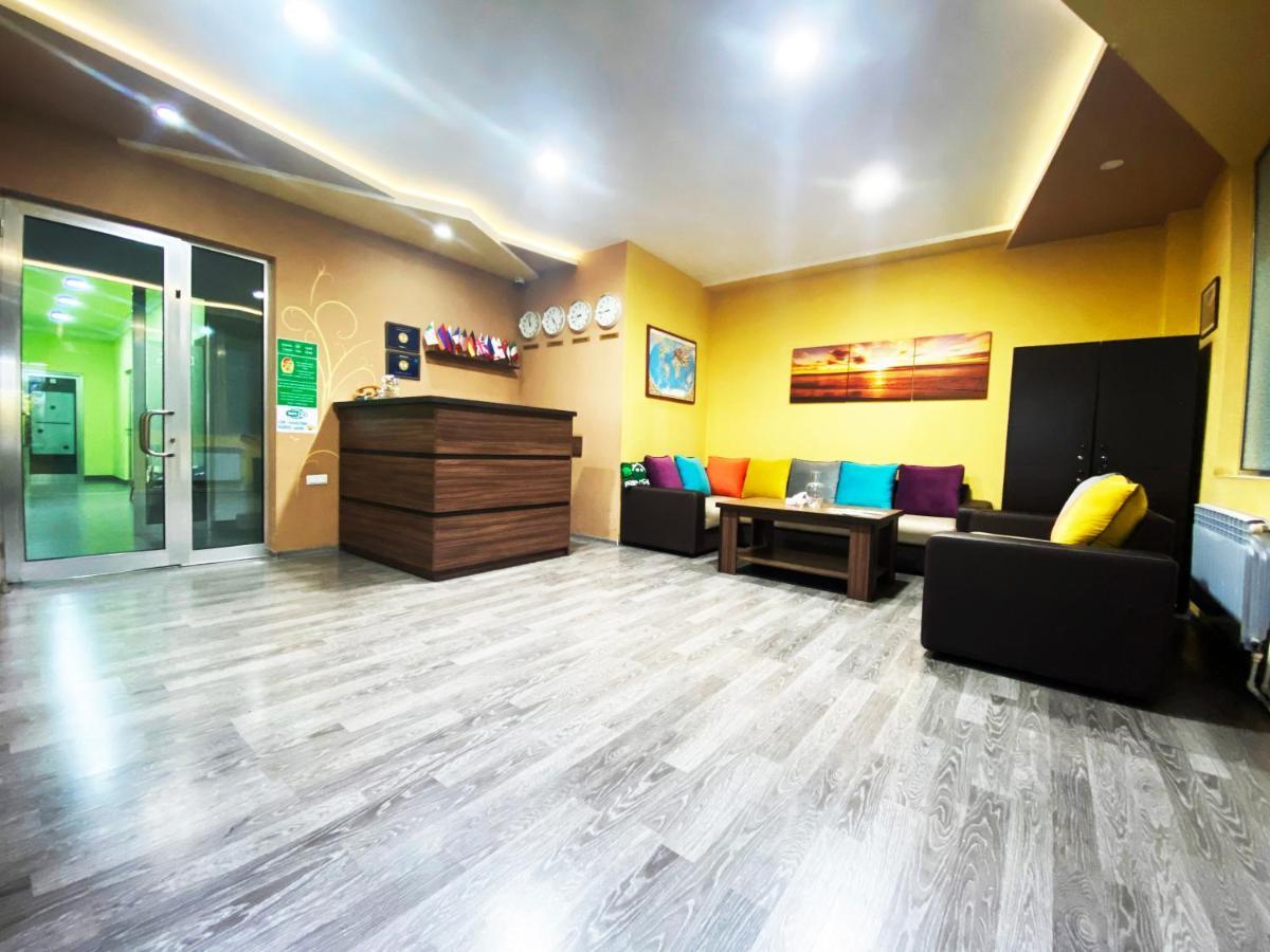 Dom Hostel & Tours Γιερεβάν Εξωτερικό φωτογραφία
